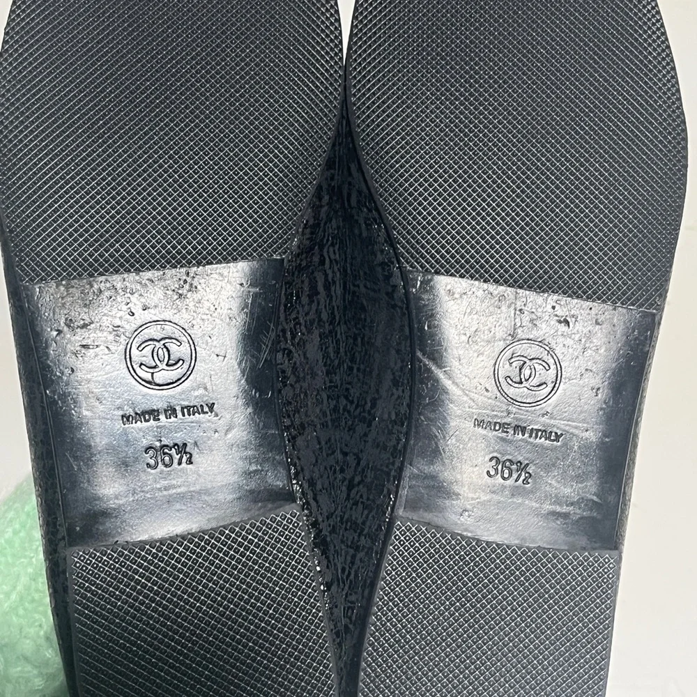 CHANEL Textured Black Loafers